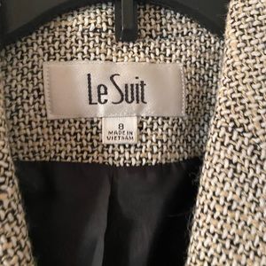 Size 8 Navy Tan Blazer